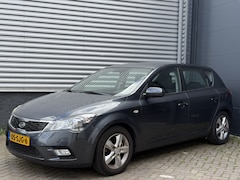 Kia Cee'd - 1.4 CVVT Seven // AIRCO // CAMERA // TREKHAAK