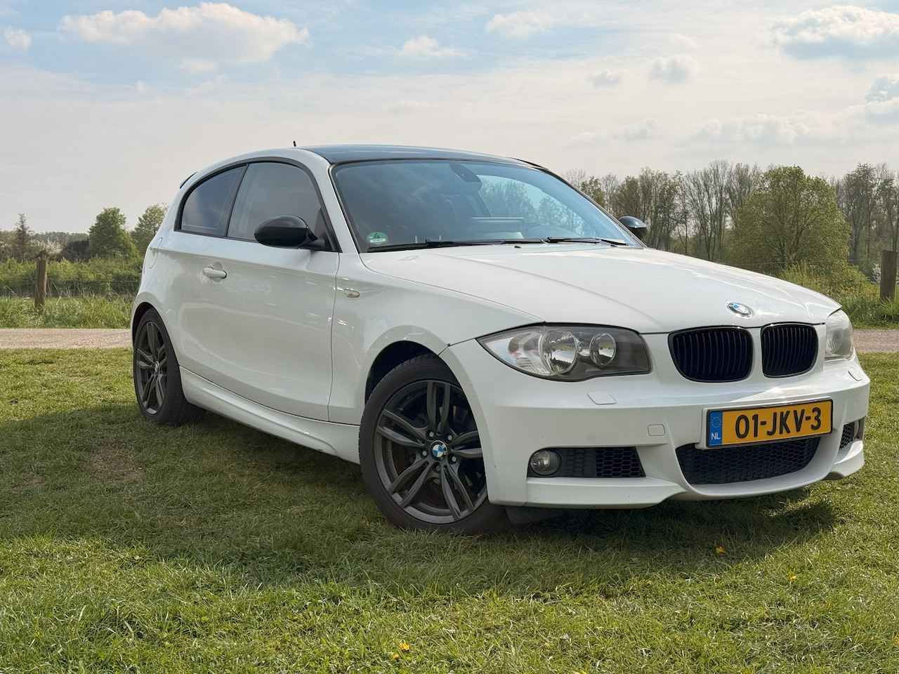 BMW 1-serie - 116i M pakket - AutoWereld.nl