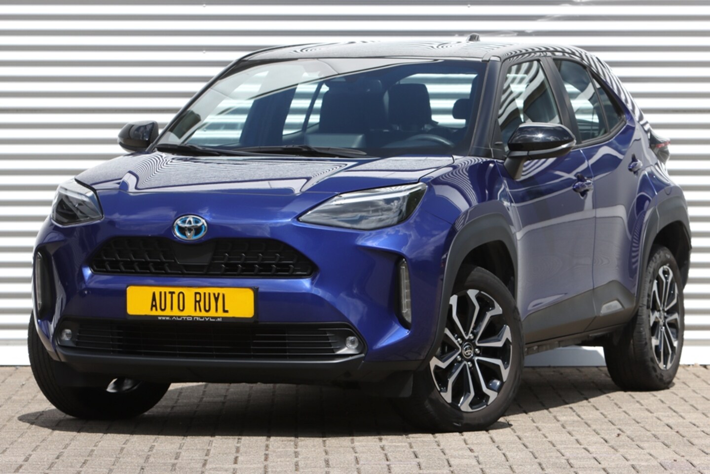 Toyota Yaris Cross - 1.5 Hybrid Dynamic Bi-Tone Navi / Carplay - AutoWereld.nl