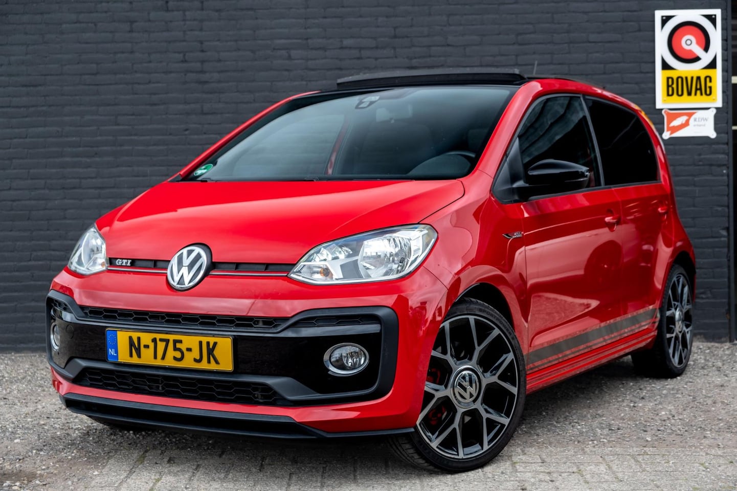 Volkswagen Up! - 1.0 TSI GTI | Pano | Beats | Camera - AutoWereld.nl