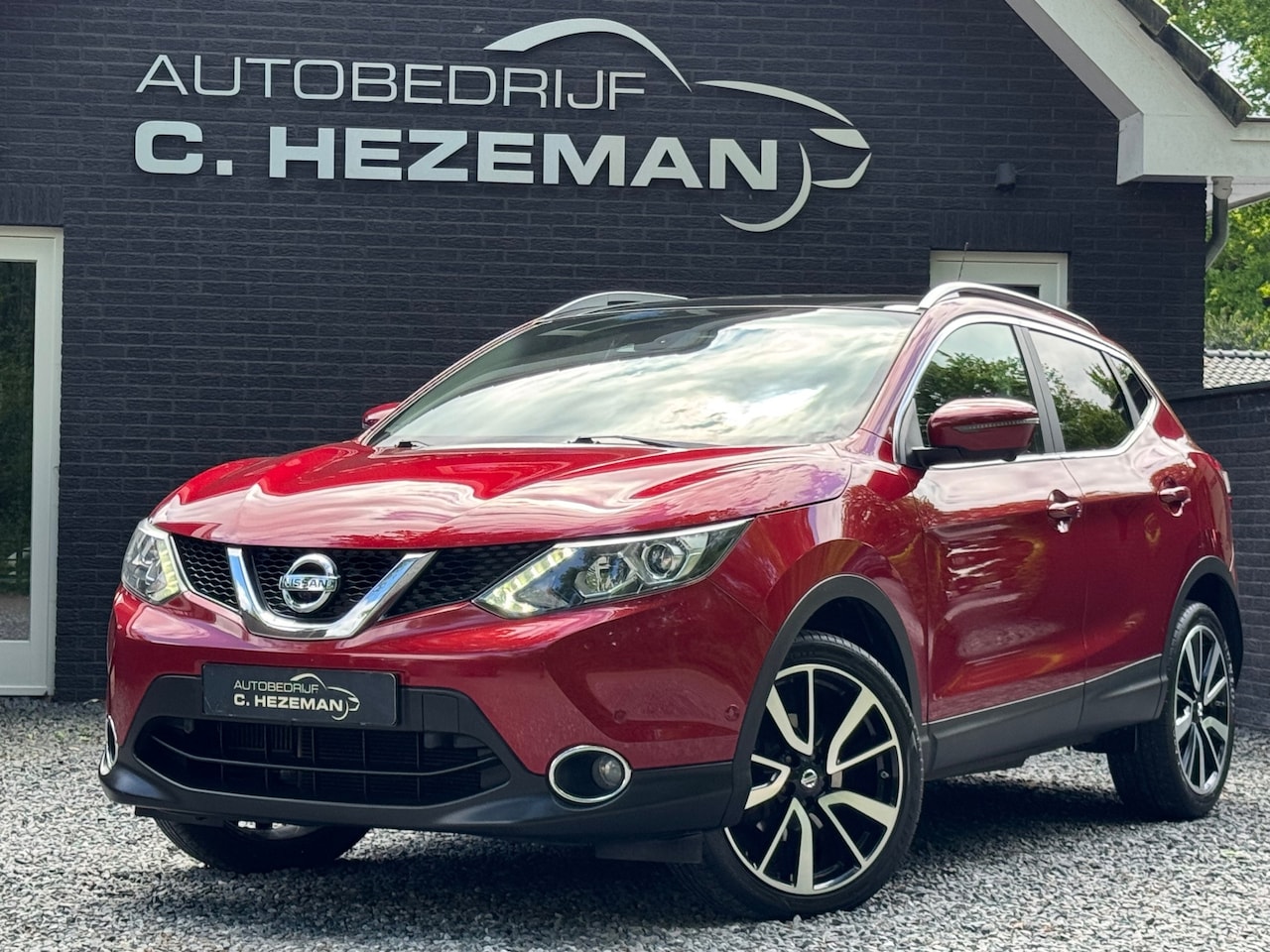 Nissan Qashqai - 1.2 Tekna 1E eigenaar DealerOH BOMVOL OPTIES 360 Camera PANO NAVI CRUISE - AutoWereld.nl