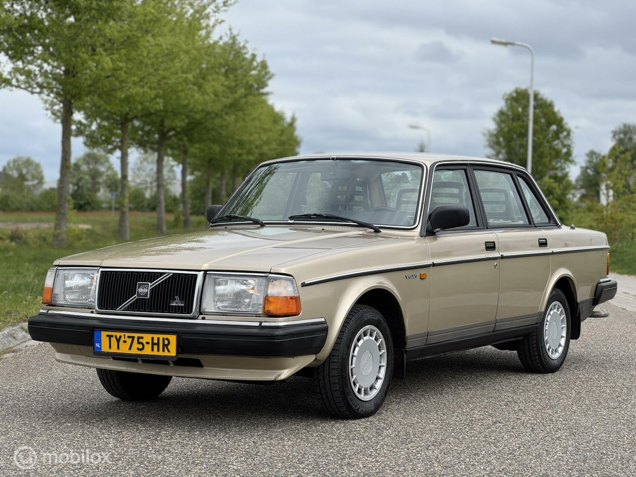 Volvo 240 - 2.3 GL 1989 - AutoWereld.nl