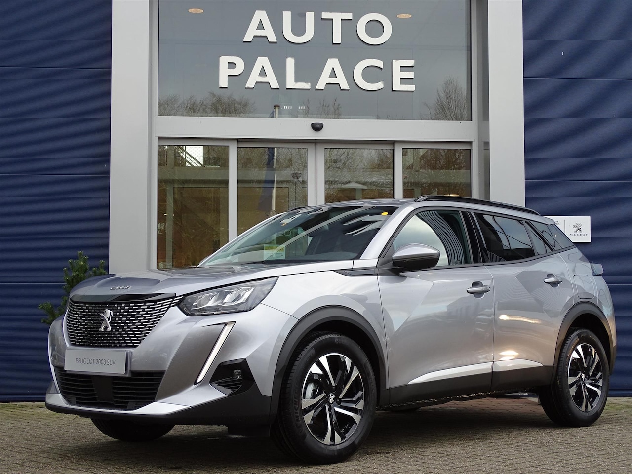 Peugeot 2008 - New Allure Pack 130PK NAVIGATIE|ACHTERUITRIJCAMERA|APPLE CARPLAY - AutoWereld.nl
