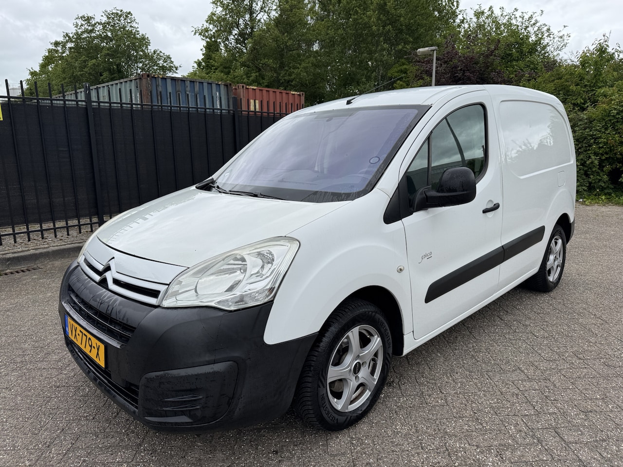 Citroën Berlingo - 1.6 BlueHDI 75 Comfort Galicia Airco/Cruise - AutoWereld.nl