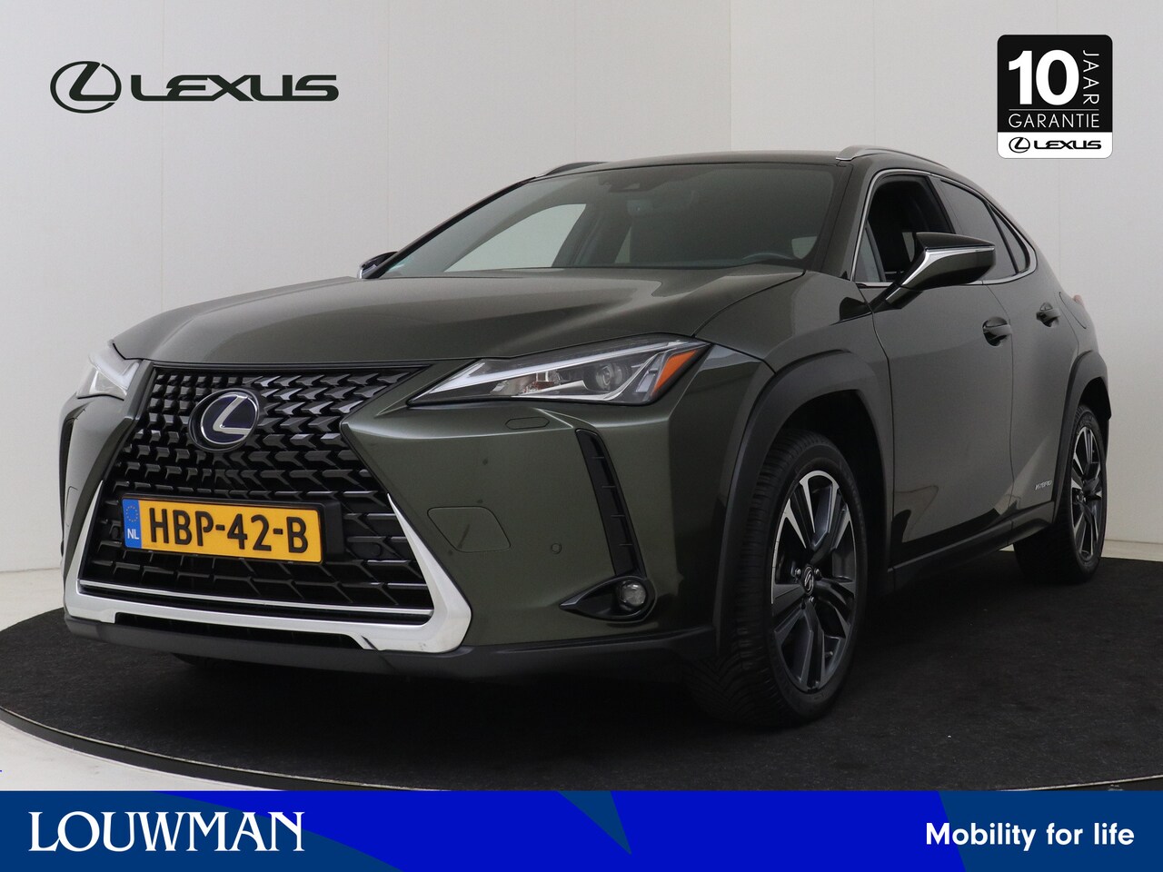 Lexus UX - 250h Business Line Pro Limited | Stuur & Stoelverwarming | Blindspot Monitor | Privacy Gla - AutoWereld.nl