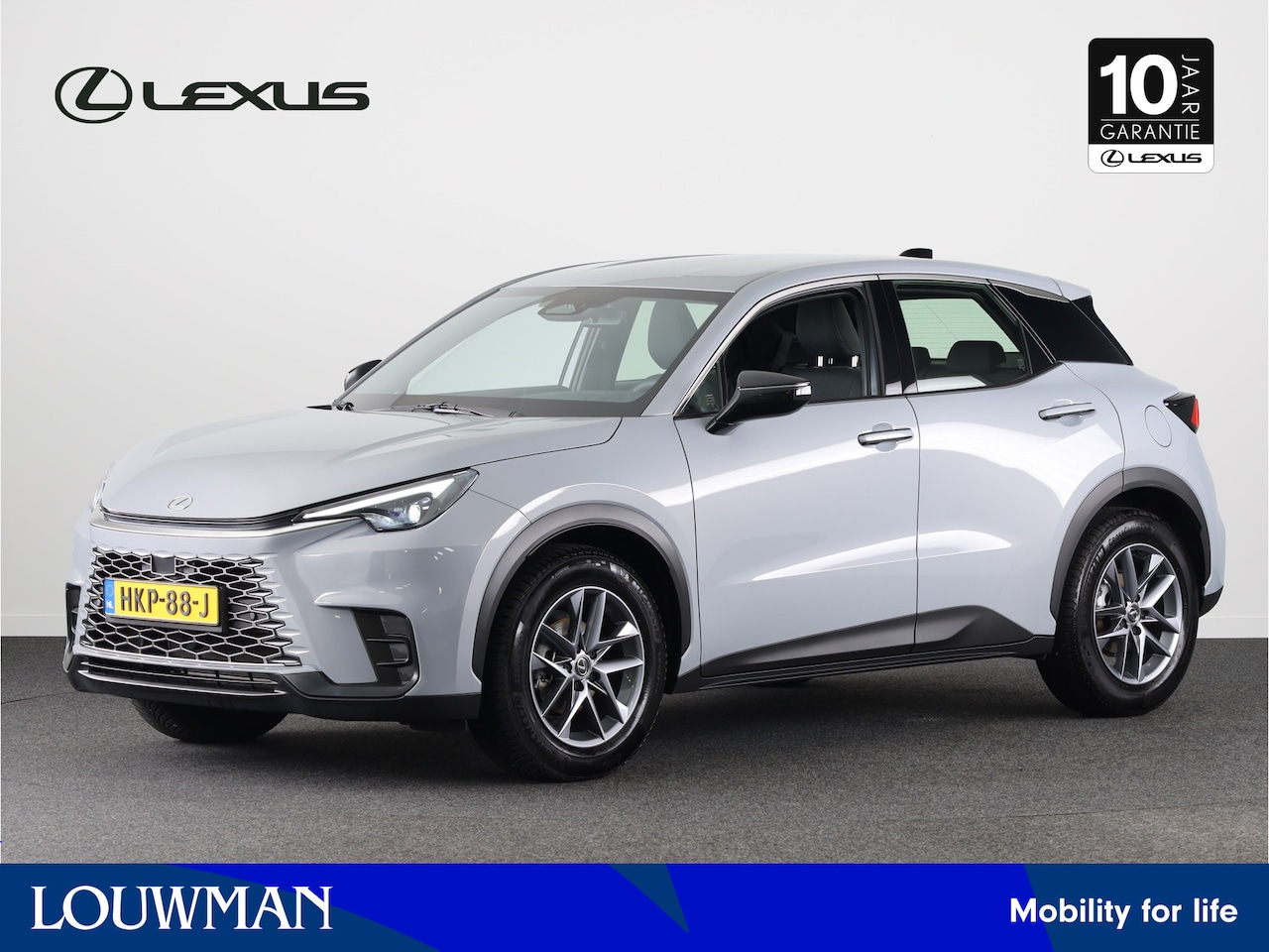 Lexus LBX - 2WD Limited | Voorstoelen verwarmd | Dodehoek detectie | Parkeersensoren achterzijde | - AutoWereld.nl