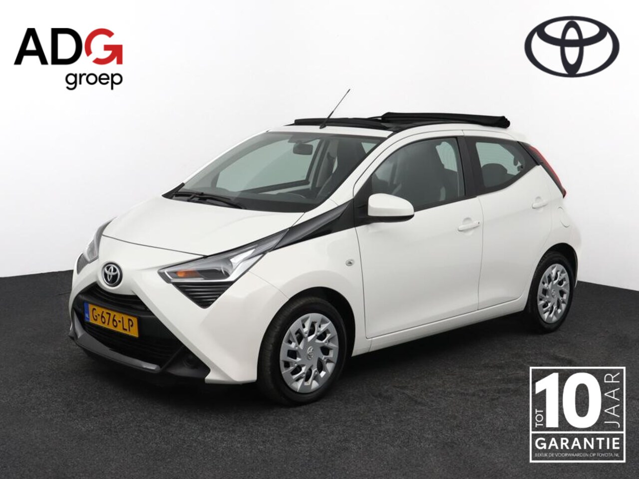 Toyota Aygo - 1.0 VVT-i x-play limited | Electrisch vouwdak | Parkeercamera | Apple carplay - Android au - AutoWereld.nl