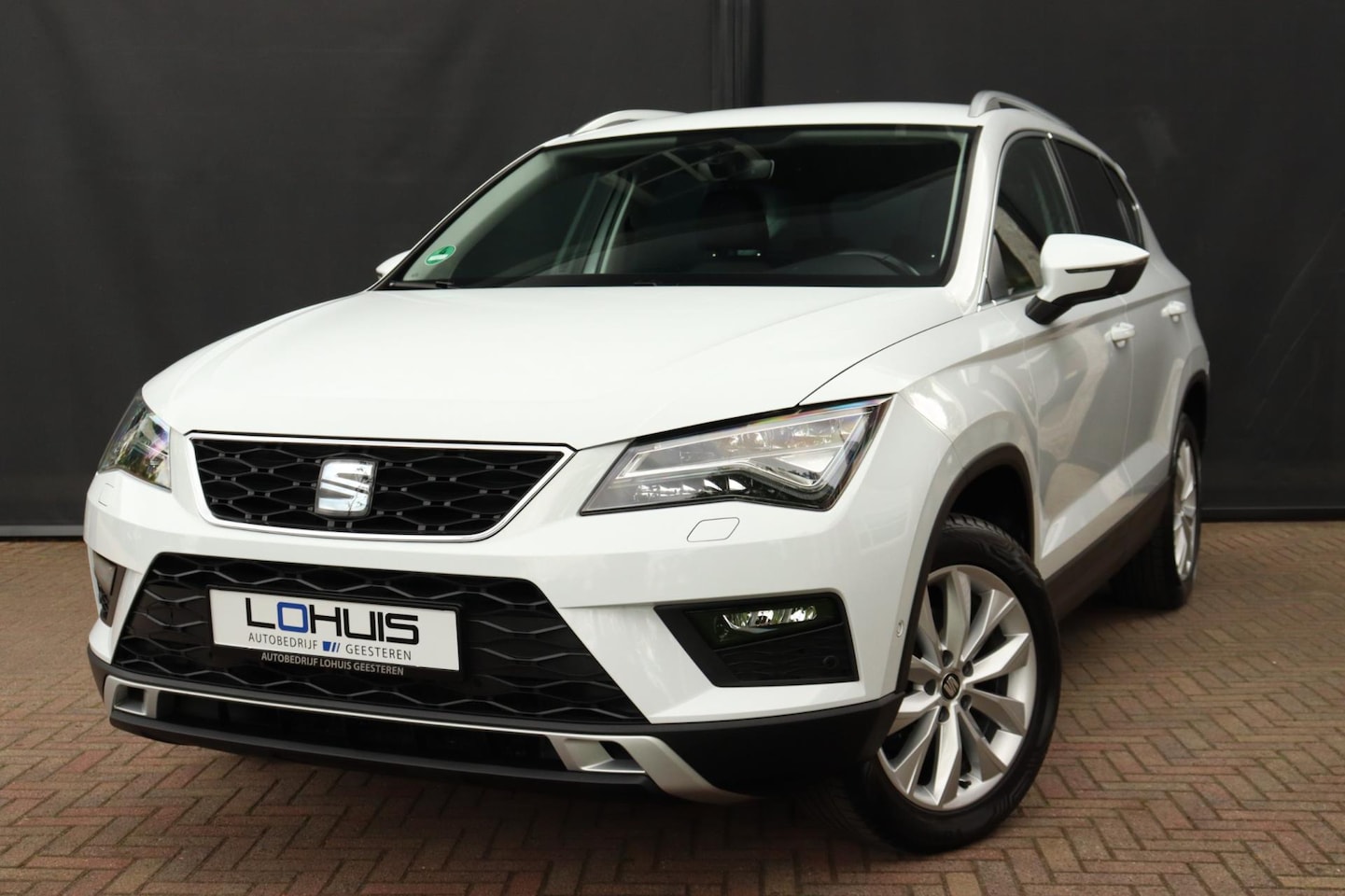 Seat Ateca - 1.0 EcoTSI Style Business Intense Trekhaak|Clima|Stuurwielbediening - AutoWereld.nl