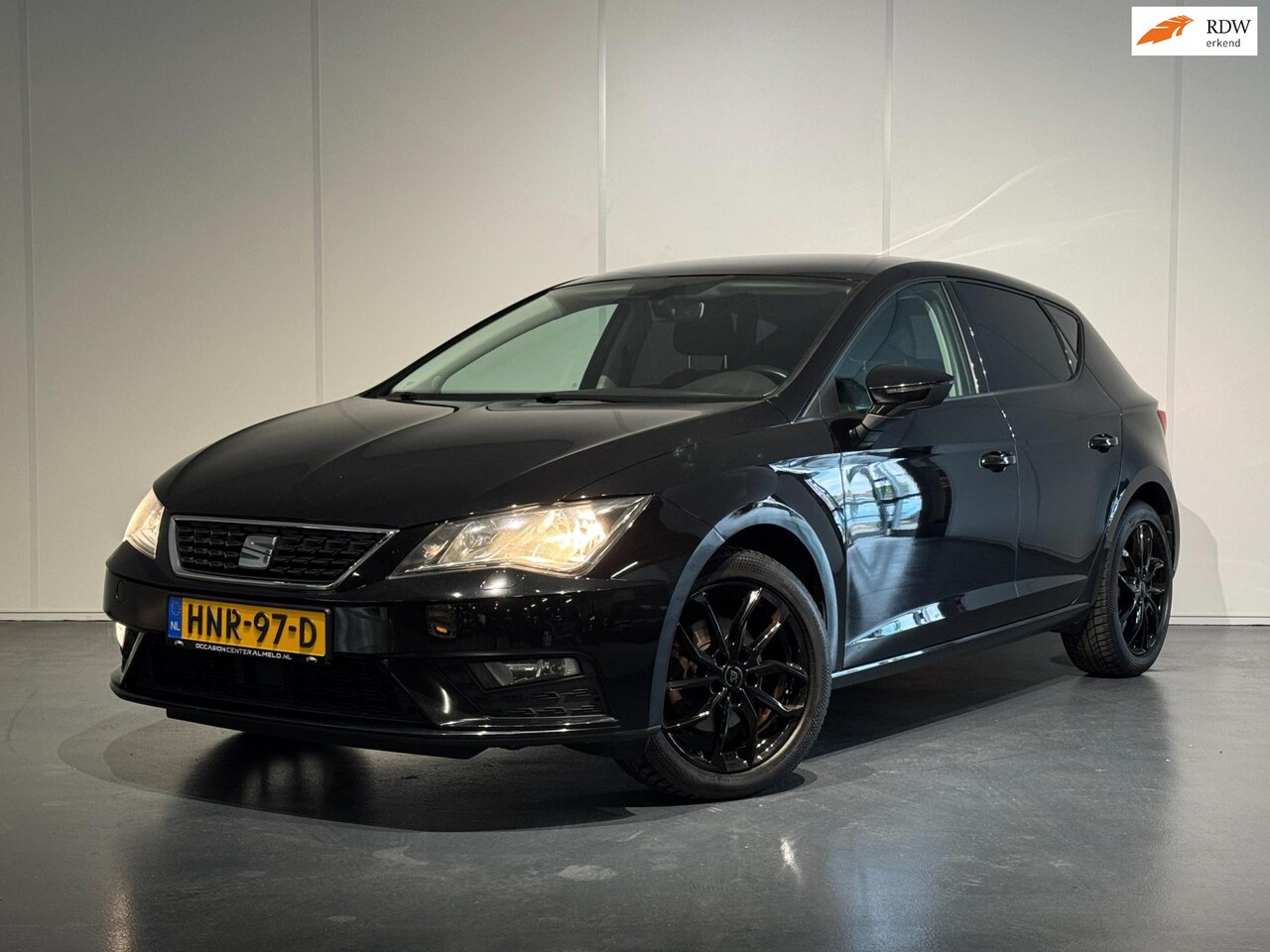 Seat Leon - 1.4 EcoTSI Style Business Intense DSG /Clima/Cruise/LMV - AutoWereld.nl