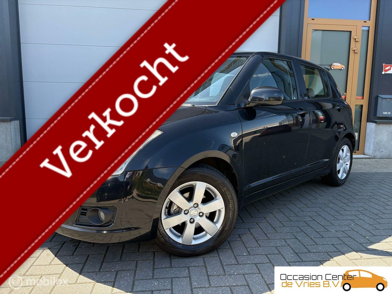 Suzuki Swift - 1.3 5-deurs Airco Velgen Stoelverwarmd Trekhaak - AutoWereld.nl