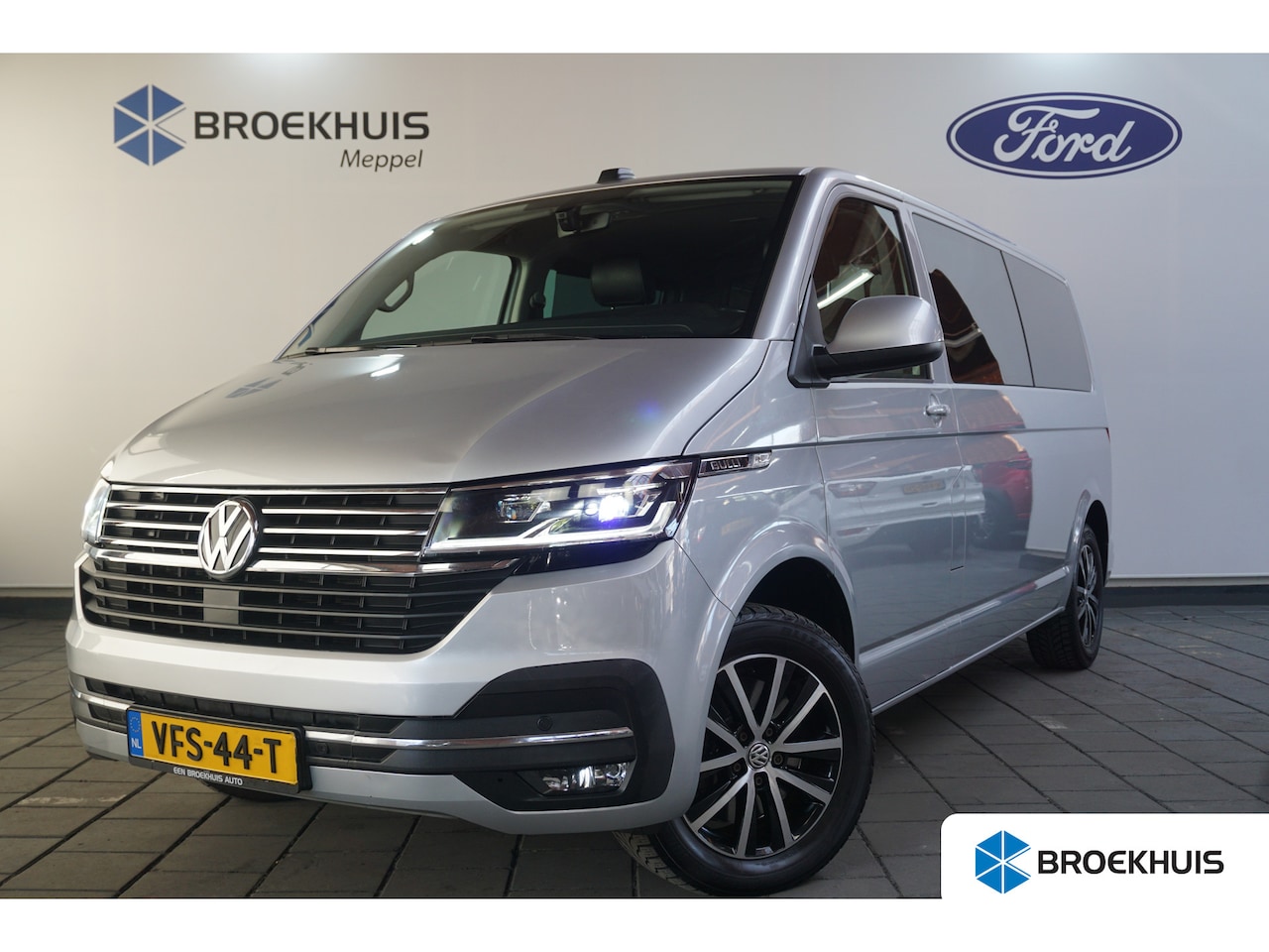 Volkswagen Transporter - 2.0 TDI L2H1 30 Dubbel Cabine Bulli | Achteruitrijcamera | Apple Carplay/Android Auto | Co - AutoWereld.nl