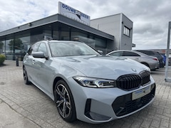 BMW 3-serie Touring - M Sport 330e Dr.ass.pro | Pano-Dak | Trekhaak | HUD | Keyless | LED |