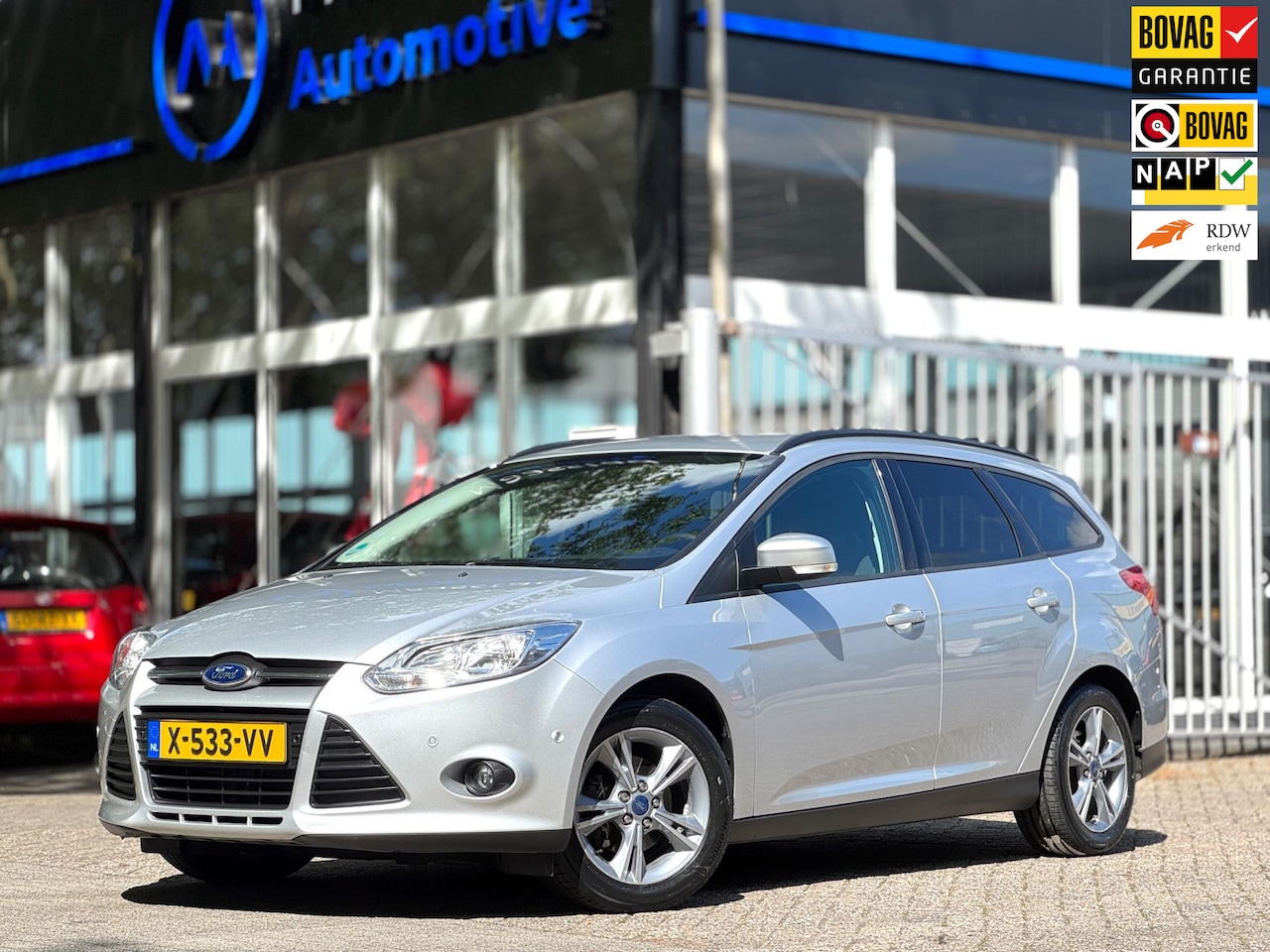 Ford Focus Wagon - 1.0 EB Nw APK + Nw DB riem Trekhaak Parkeerhulp+systeem Airco - AutoWereld.nl