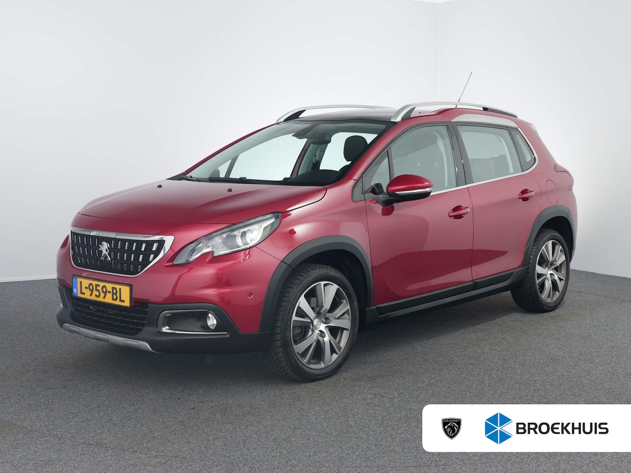 Peugeot 2008 - 1.2 PureTech Allure | Bluetooth | Climate control | Cruise control - AutoWereld.nl