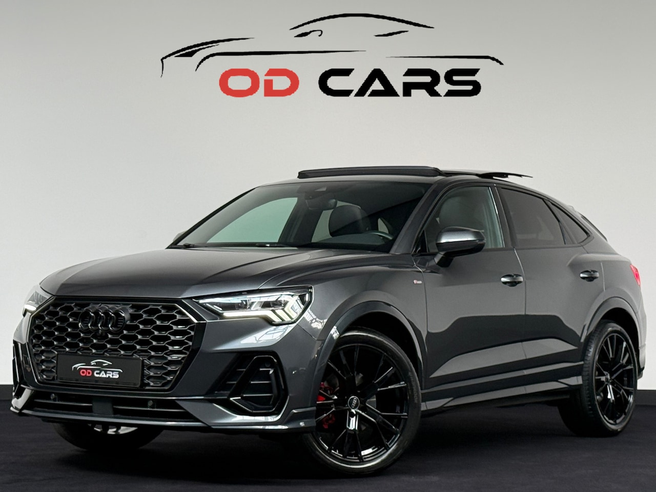 Audi Q3 Sportback - 35 TFSI RSQ3 Pano Sfeer 360 Keyless Sonos S-line - AutoWereld.nl