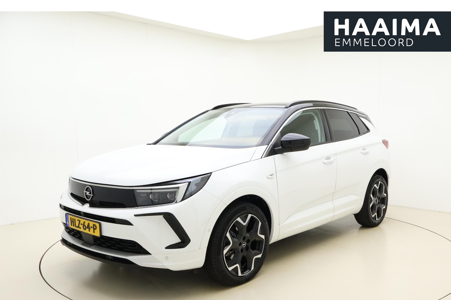 Opel Grandland - 1.2 Turbo Ultimate Automaat | Achteruitrijcamera | Alcantara bekleding |  Climate Control - AutoWereld.nl