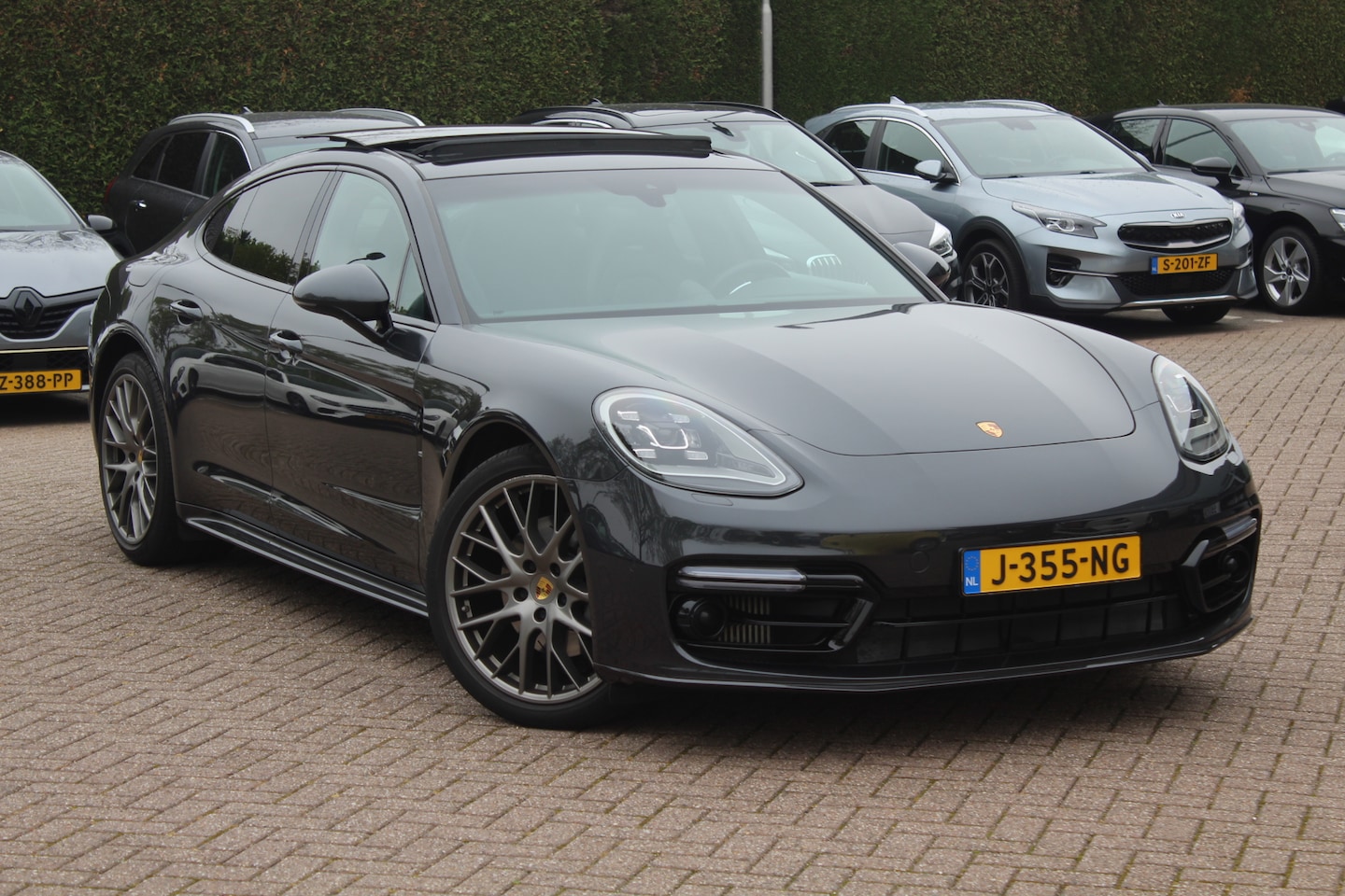 Porsche Panamera - 2.9 4S / 64.456 km! / Panoramadak / Camera / 21'' / Sportuitlaat / Sportdesign / Sportchro - AutoWereld.nl