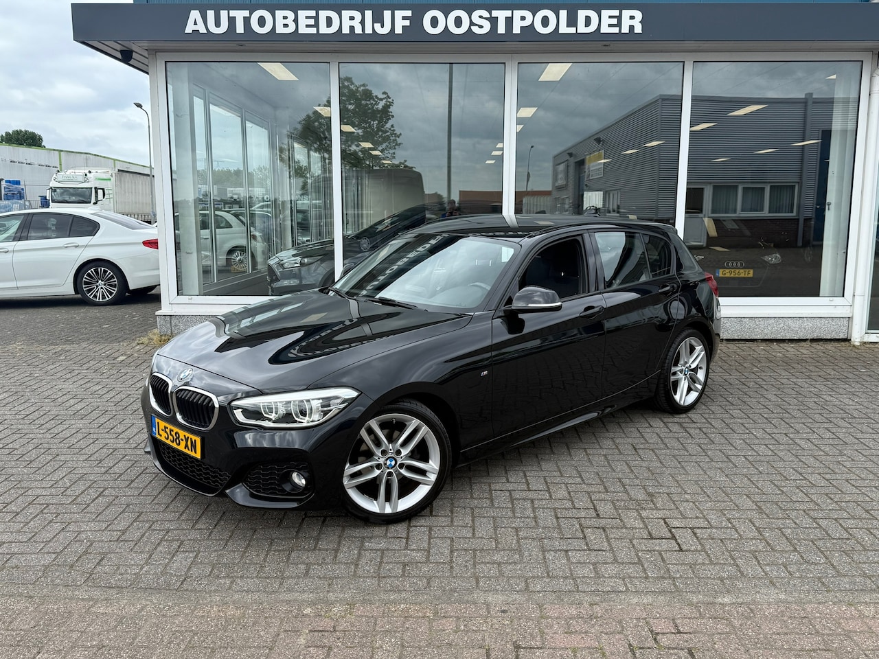 BMW 1-serie - 118i Centennial High Executive M-Sport - AutoWereld.nl