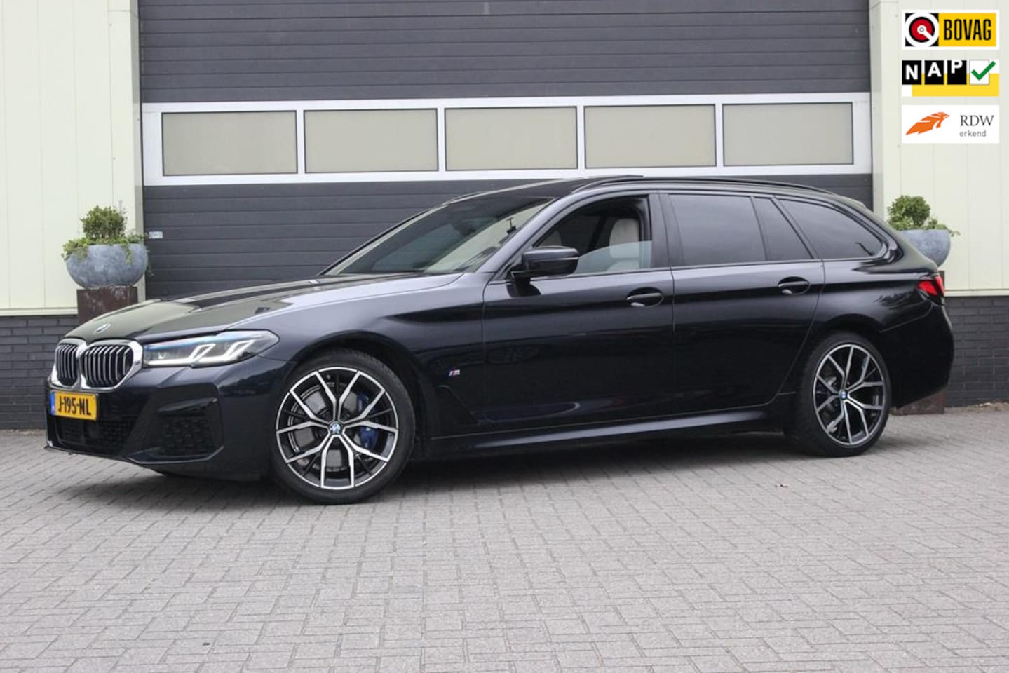 BMW 5-serie Touring - 530i High Executive Edition M Sport | Trekhaak| - AutoWereld.nl
