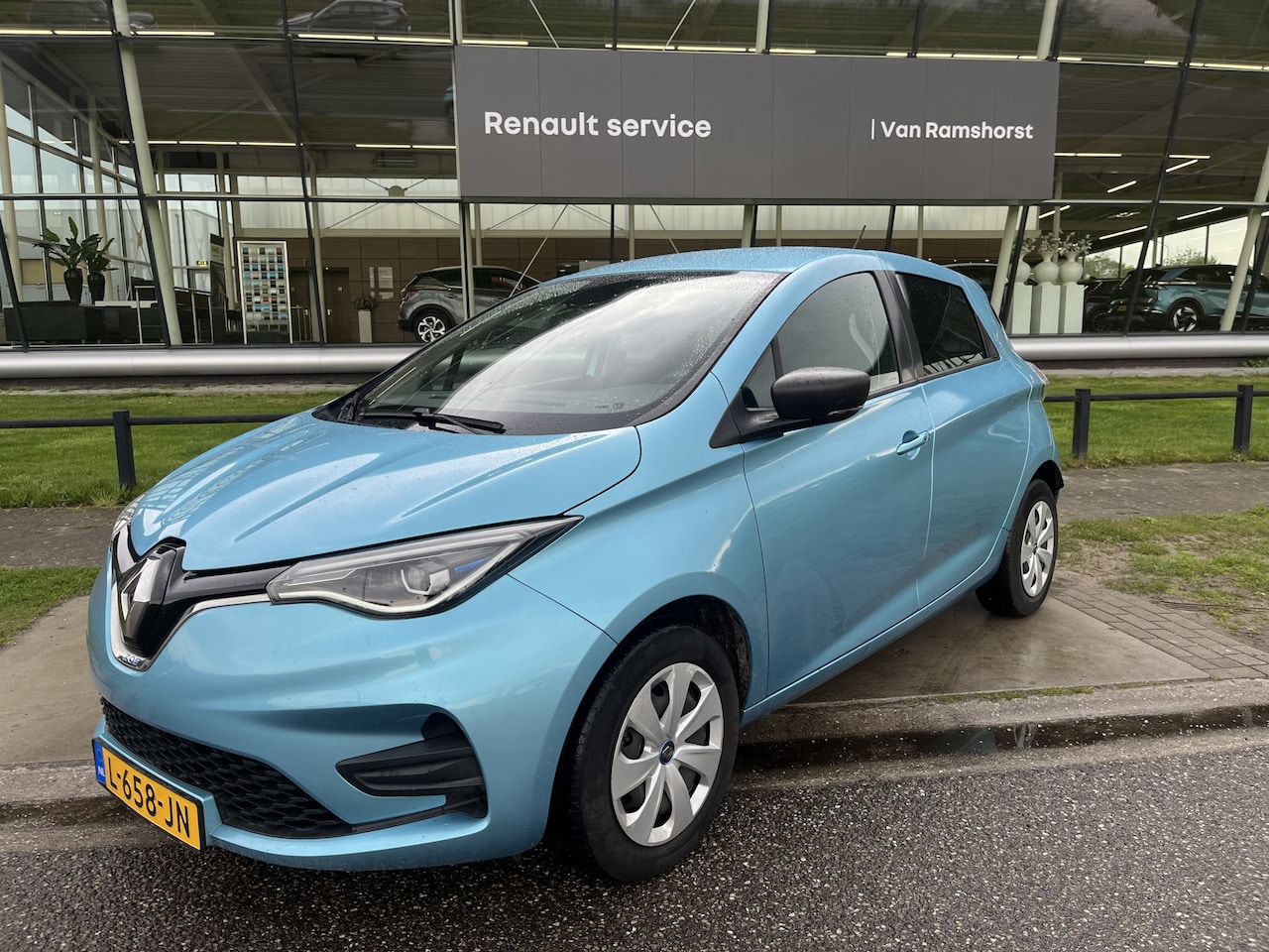 Renault Zoe - E-Tech Electric R110 Life 52 kWh (ex Accu-huuraccu) / Apple Carplay - Android Auto / Cruis - AutoWereld.nl