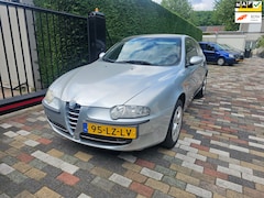 Alfa Romeo 147 - 2.0 T.Spark Distinctive 2003 LAGE KM Cruise
