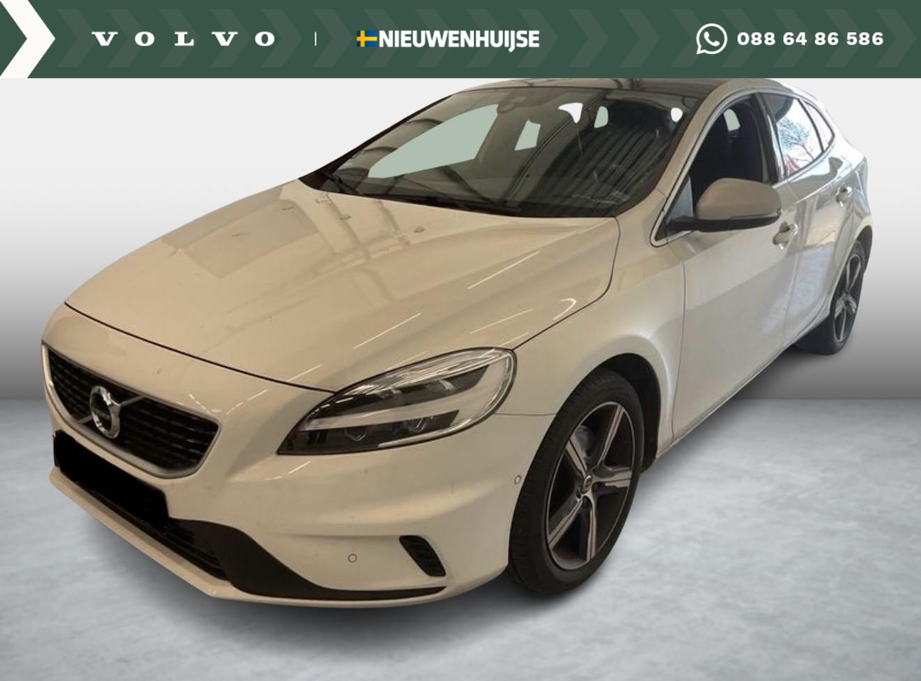 Volvo V40 - 2.0 T4 Business Sport | Standkachel | Panoramadak | Stoelverwarming | DAB | Lederen bekled - AutoWereld.nl