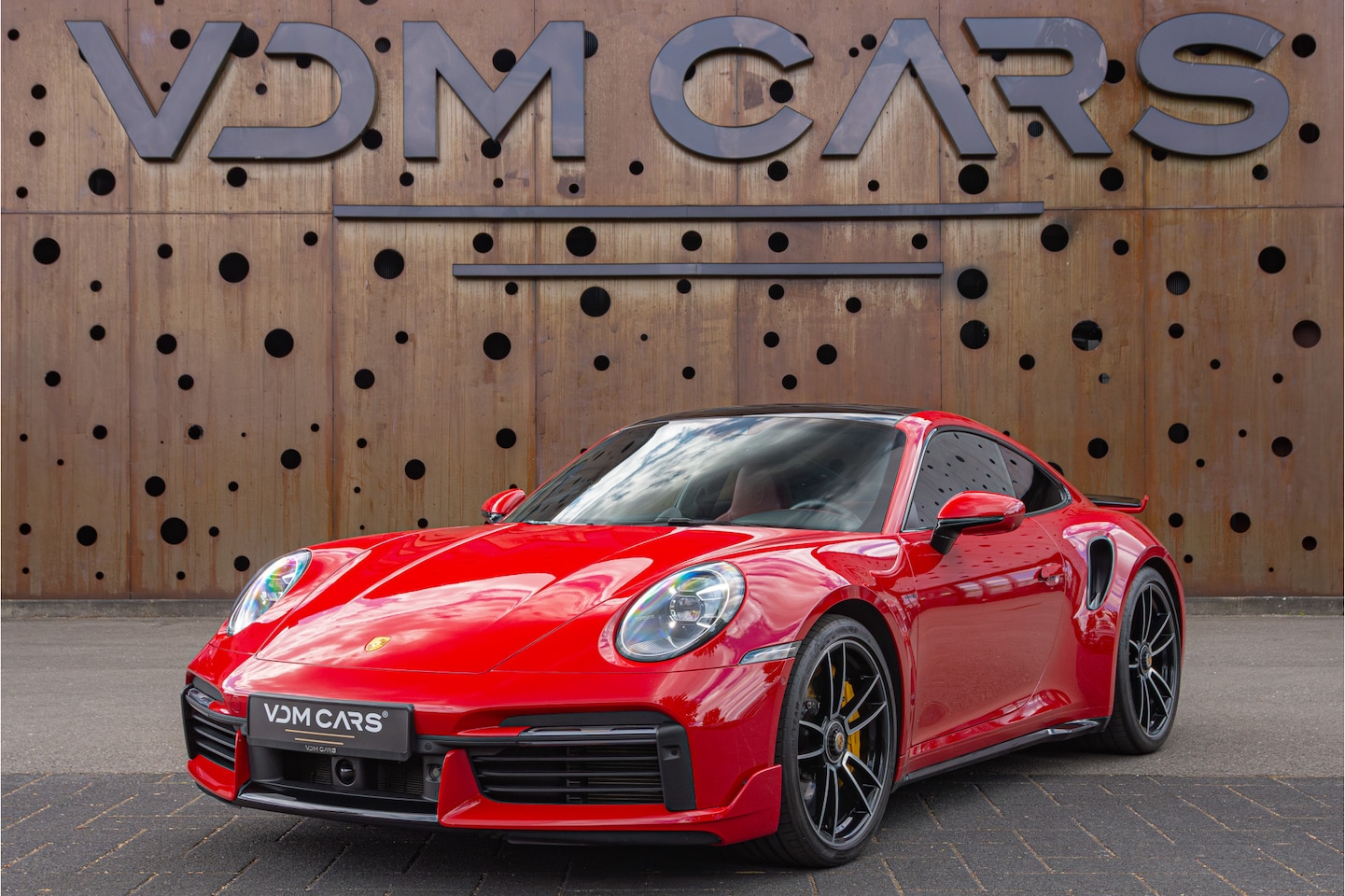 Porsche 911 - 3.8 Turbo S | Akrapovic | Aero | Carbon | Lift | 360 | 18-weg | Stoelventilatie | PASM | N - AutoWereld.nl