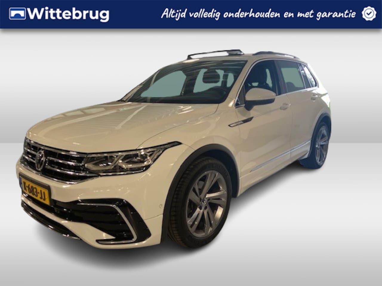 Volkswagen Tiguan - 1.5 TSI R-Line / NAVI / APP.Connect / PANODAK / 360"CAMERA - AutoWereld.nl