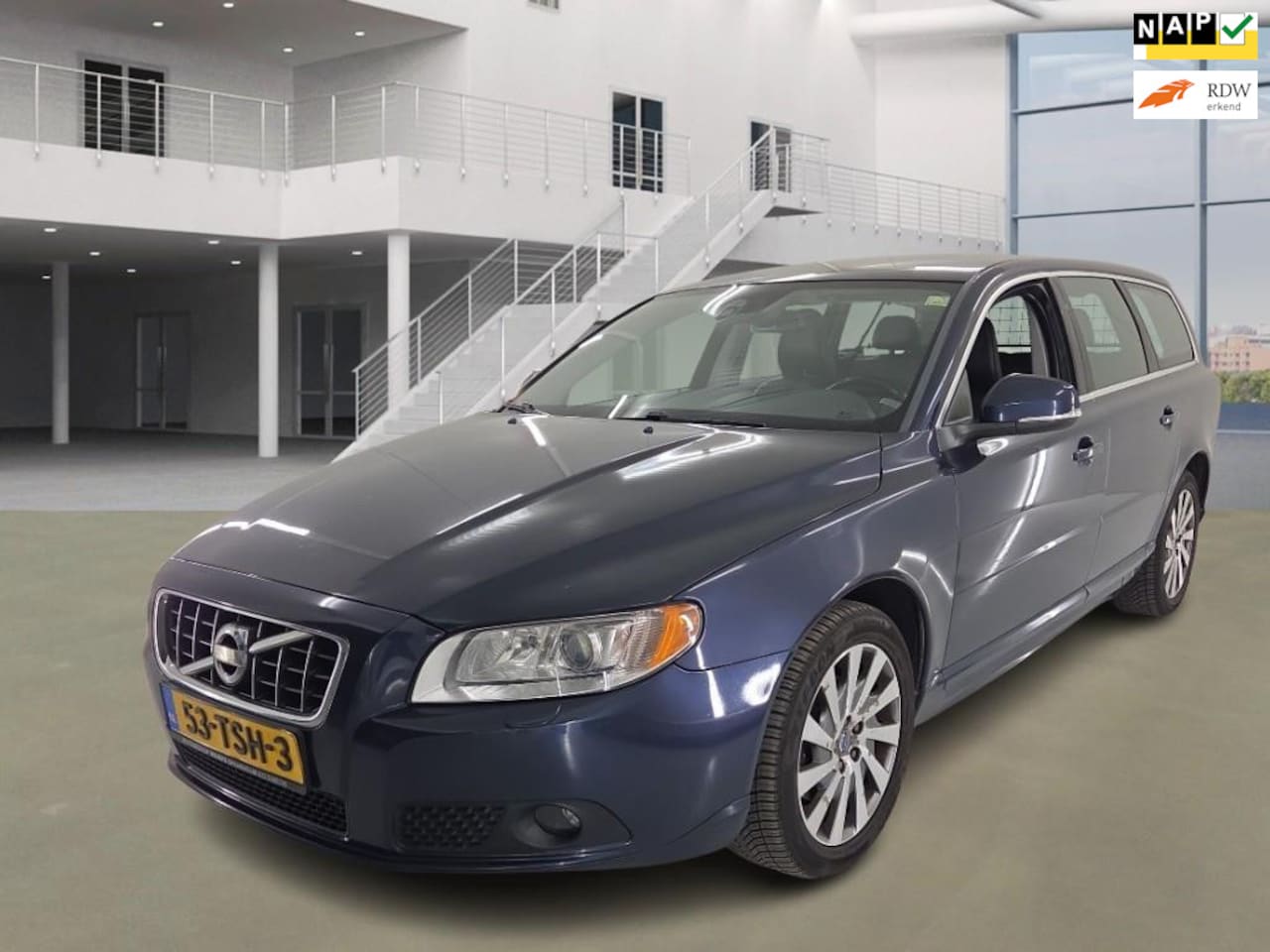 Volvo V70 - 1.6 T4 Limited Edition // NL prijs 5599 / Nieuwe APK - AutoWereld.nl