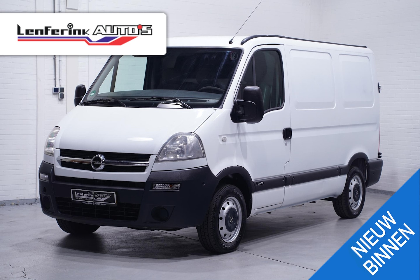 Opel Movano - 2.5 CDTi 115 pk L1H1 Trekhaak, Youngtimer 3-Zits - AutoWereld.nl