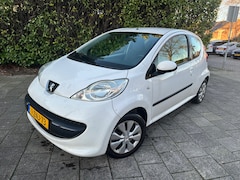 Peugeot 107 - MET NIEUW JAAR APK