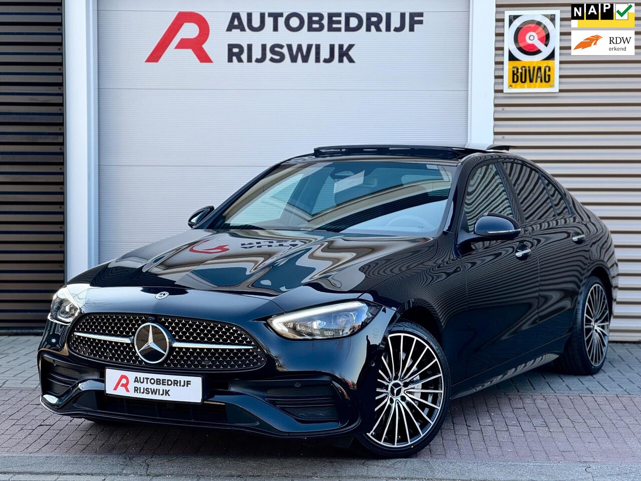 Mercedes-Benz C-klasse - 300 e AMG Line Pano/HUD/Massage - AutoWereld.nl