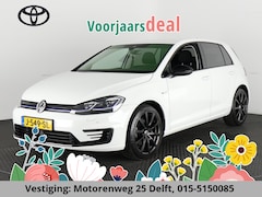 Volkswagen e-Golf - FULL ELECTRIC.136 PK.WARMTEPOMP. ACCU 99 % DIGITAAL DASHBOARD. ALS NIEUW TOT 2 JAAR GARANT
