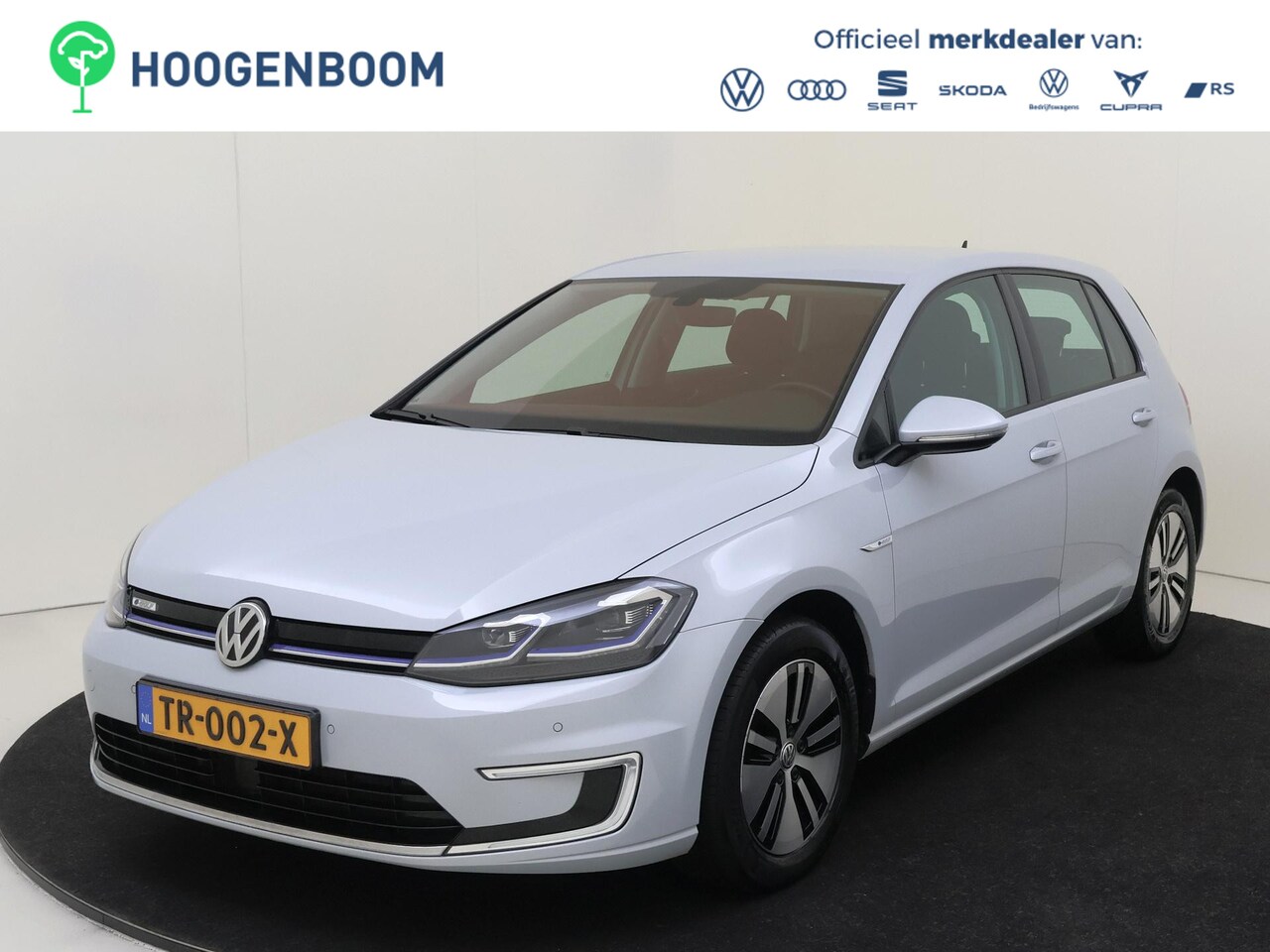 Volkswagen e-Golf - e-Golf | Warmtepomp | Achteruitrijcamera | Keyless | Digital cockpit | Navigatie | Adaptie - AutoWereld.nl