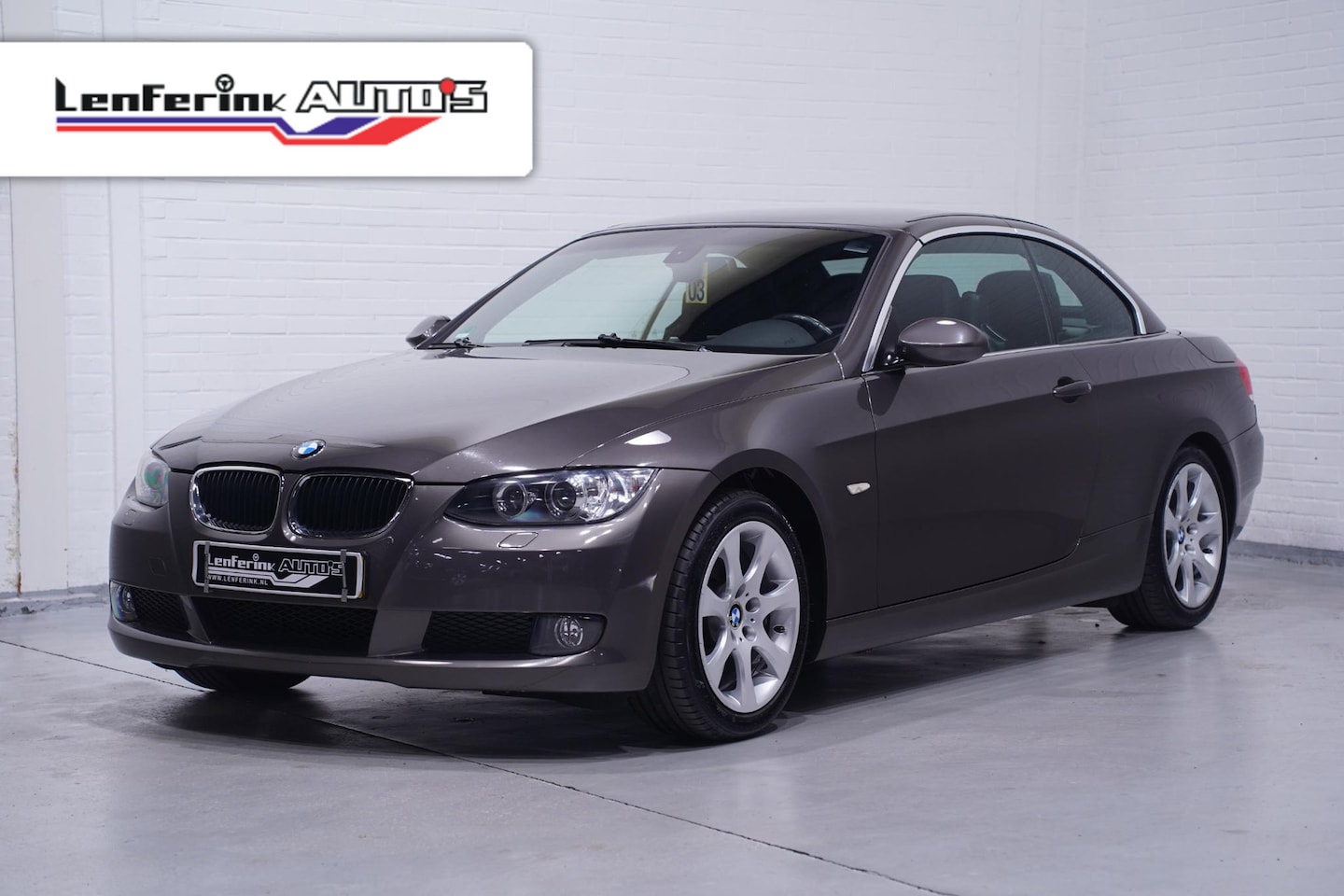 BMW 3-serie Cabrio - 320i Clima Leder Stoelverwarming Cruisecontrol Afneembare trekhaak - AutoWereld.nl