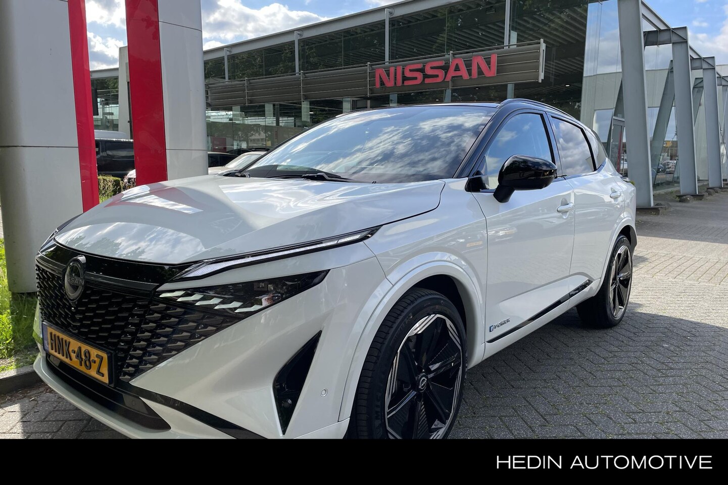 Nissan Qashqai - 1.5 e-Power N-Design 20" | Leer/Alcantara bekl., Adapt | cruise | Panoramadak | Cold Pack - AutoWereld.nl