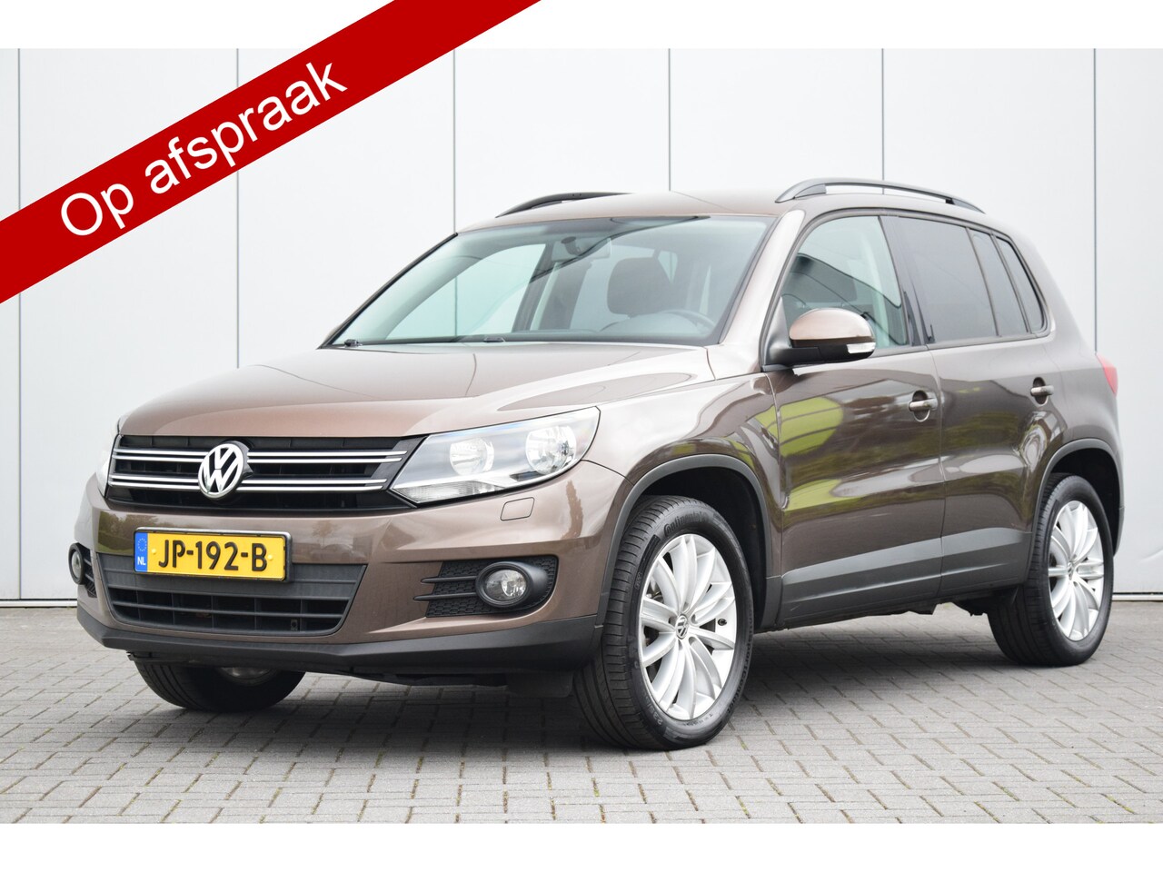 Volkswagen Tiguan - 1.4 TSI Comfort&Design Navi Stoelverwarming Priv/Glass - AutoWereld.nl