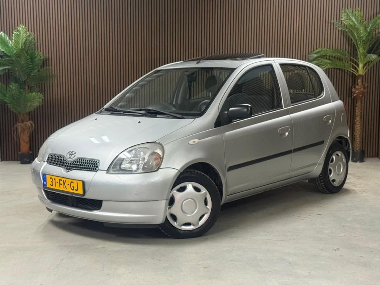 Toyota Yaris - 1.3-16V VVT-i Sol 1.3-16V VVT-i Sol - AutoWereld.nl