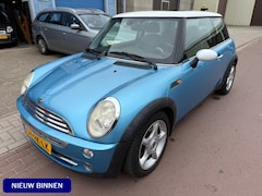 MINI Cooper - 1.6 Chili Automaat Airco Schuifdak APK feb-26 Leuke auto met veel opties. NL-auto met boek