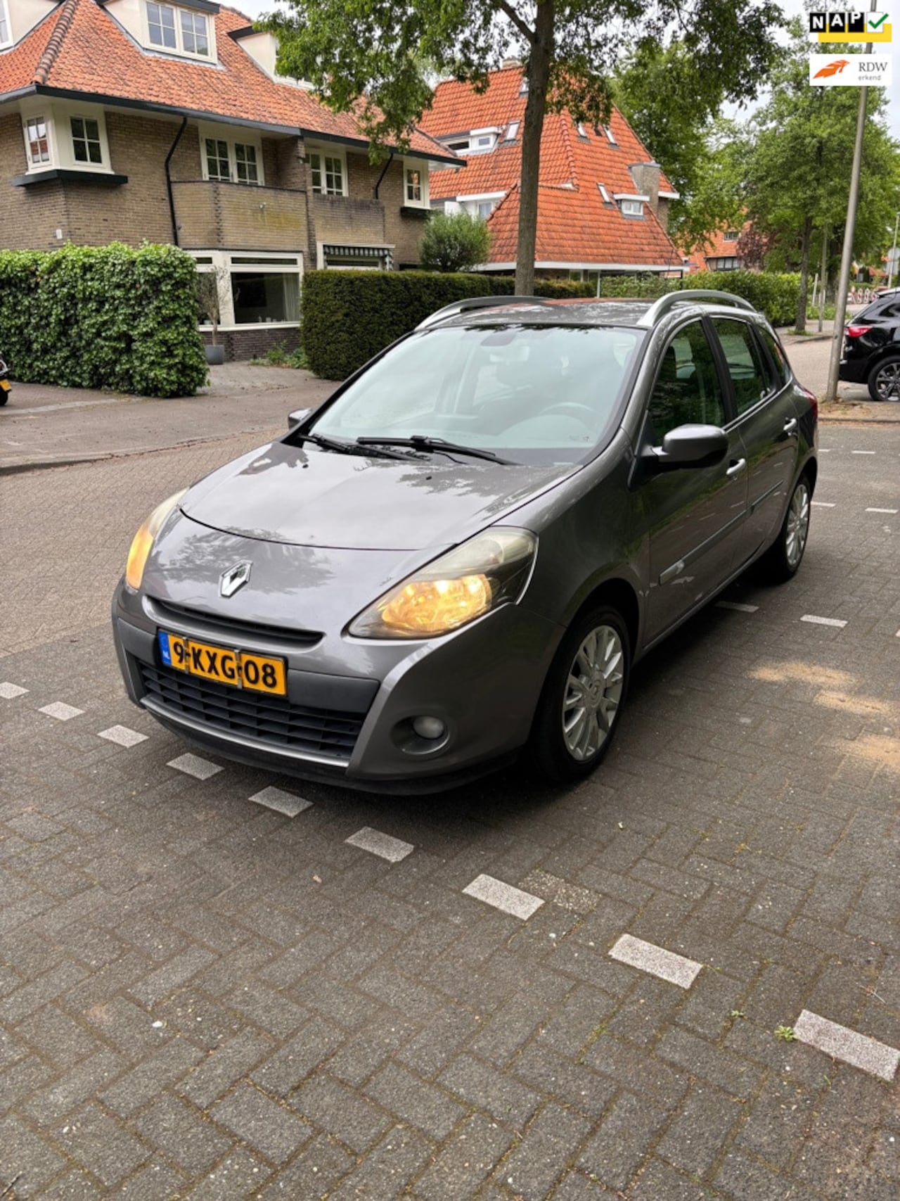 Renault Clio Estate - 1.6-16V 20th Anniversary AUT APK! - AutoWereld.nl