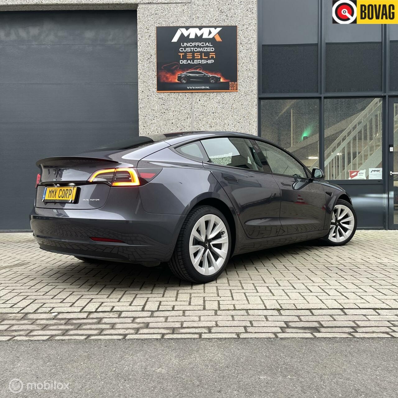 Tesla Model 3 - Long Range RWD Long Range 78kwh GRIJS Trekhaak MMX PACK - AutoWereld.nl