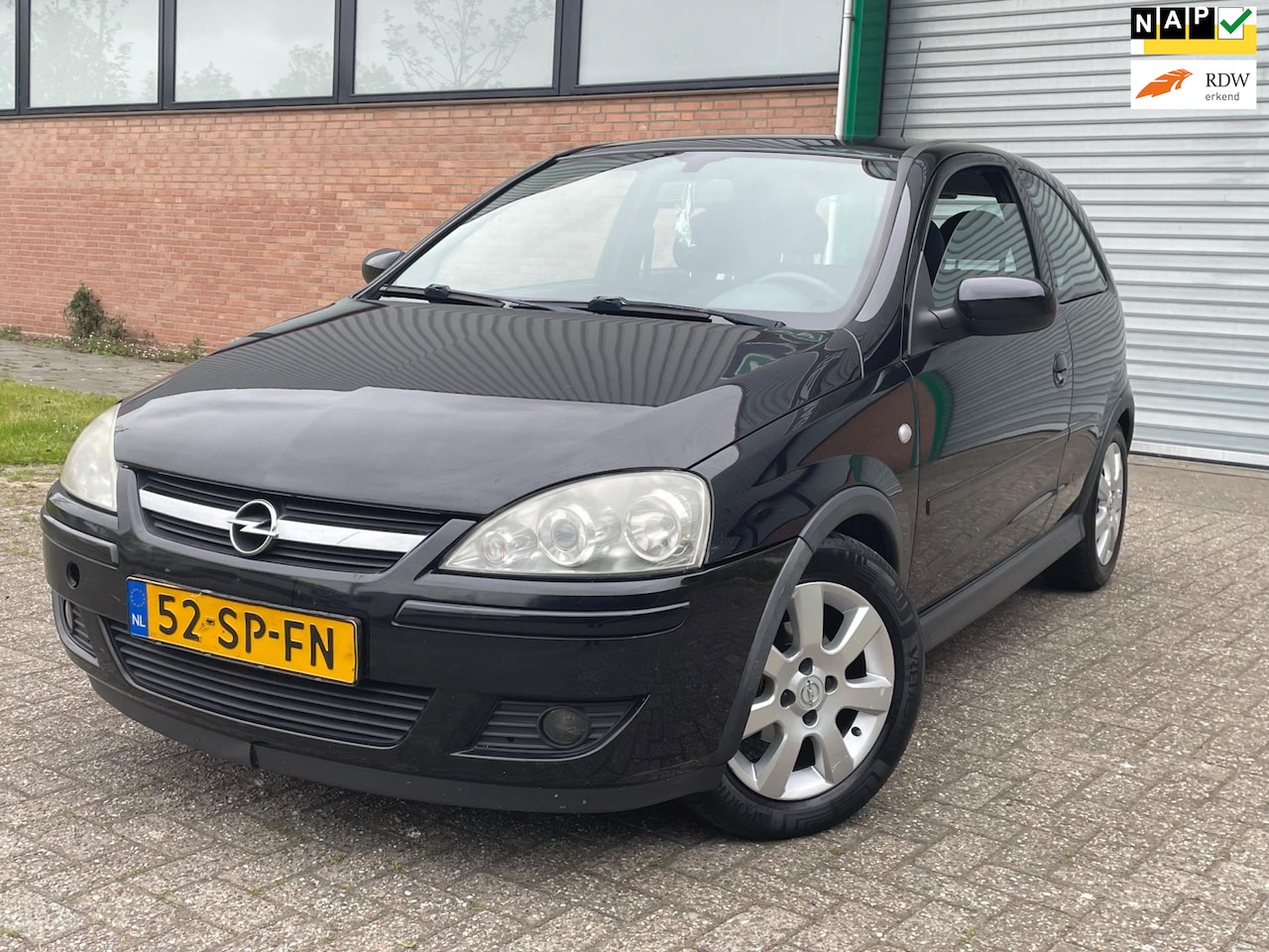 Opel Corsa - 1.2-16V Silverline Airco Trekhaak - AutoWereld.nl