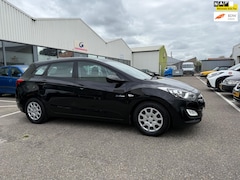 Hyundai i30 CW - 1.4i i-Motion 1e EIGENAAR | CLIMA | PDC | STOEL VERWARMING |DEALER ONDERHOUDEN | NAP | APK
