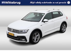 Volkswagen Tiguan - 1.5 TSI ACT R-Line / PARK. SENSOREN/ LED/ ELEK. ACHTERKLEP/ NAVI/ 19" LMV