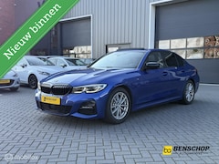 BMW 3-serie - 320i M Sport Schuifdak Laser LED ACC Navi Carplay Camera Leer Harman Kardon