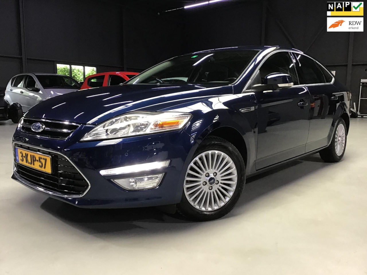 Ford Mondeo - 2.0 EcoBoost Titanium I 203 PK I Navi I Trekhaak I Clima I Cruise I Parks. sens I Led I 16 - AutoWereld.nl