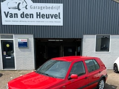 Volkswagen Golf - 2.0-16V GTI