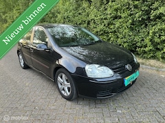 Volkswagen Golf - 2.0 TDI Sportline