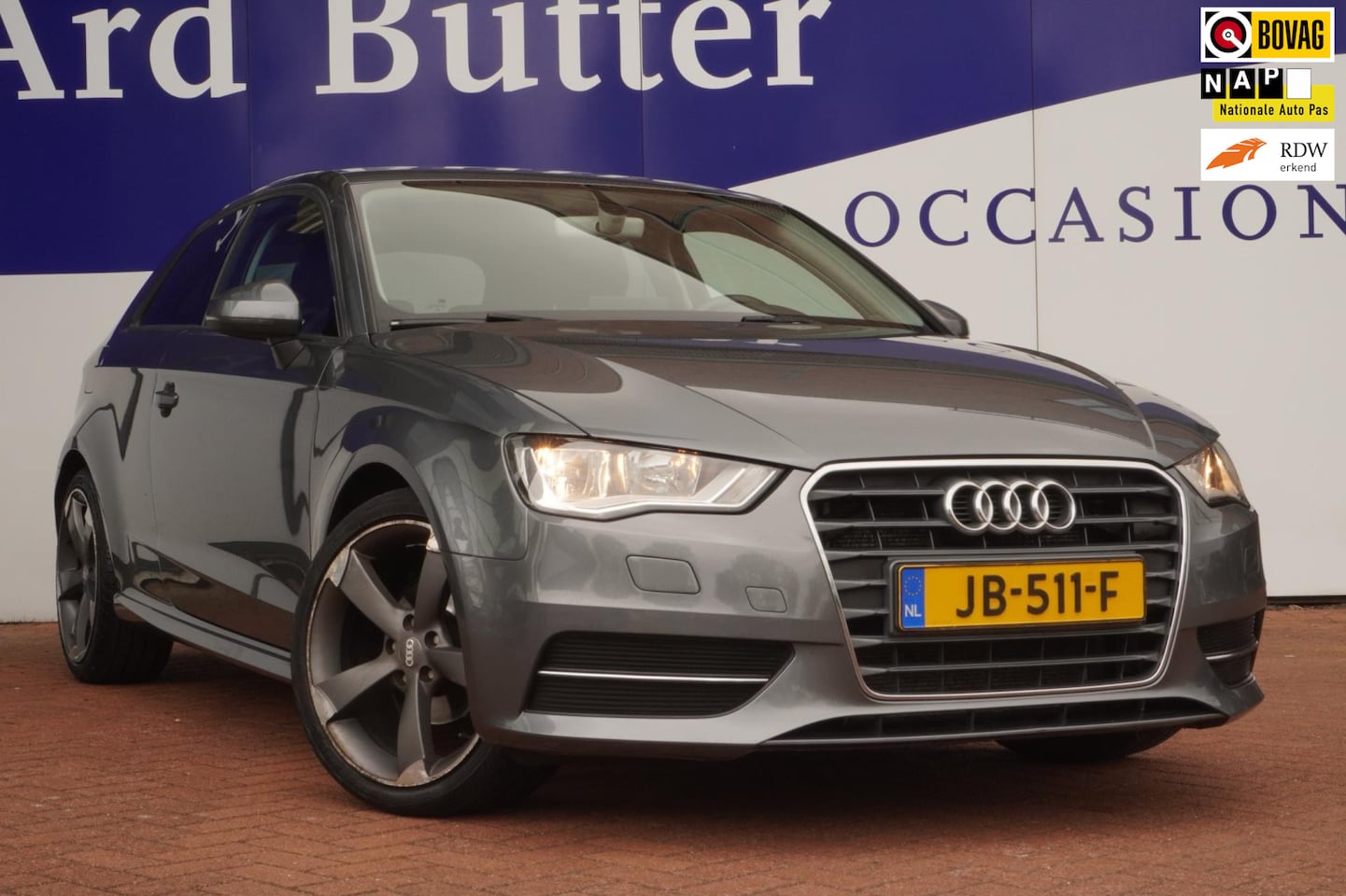 Audi A3 - 1.6 TDI Attraction Pro Line+airco+18"lmv velgen = TOP ONDERHOUDEN !! - AutoWereld.nl