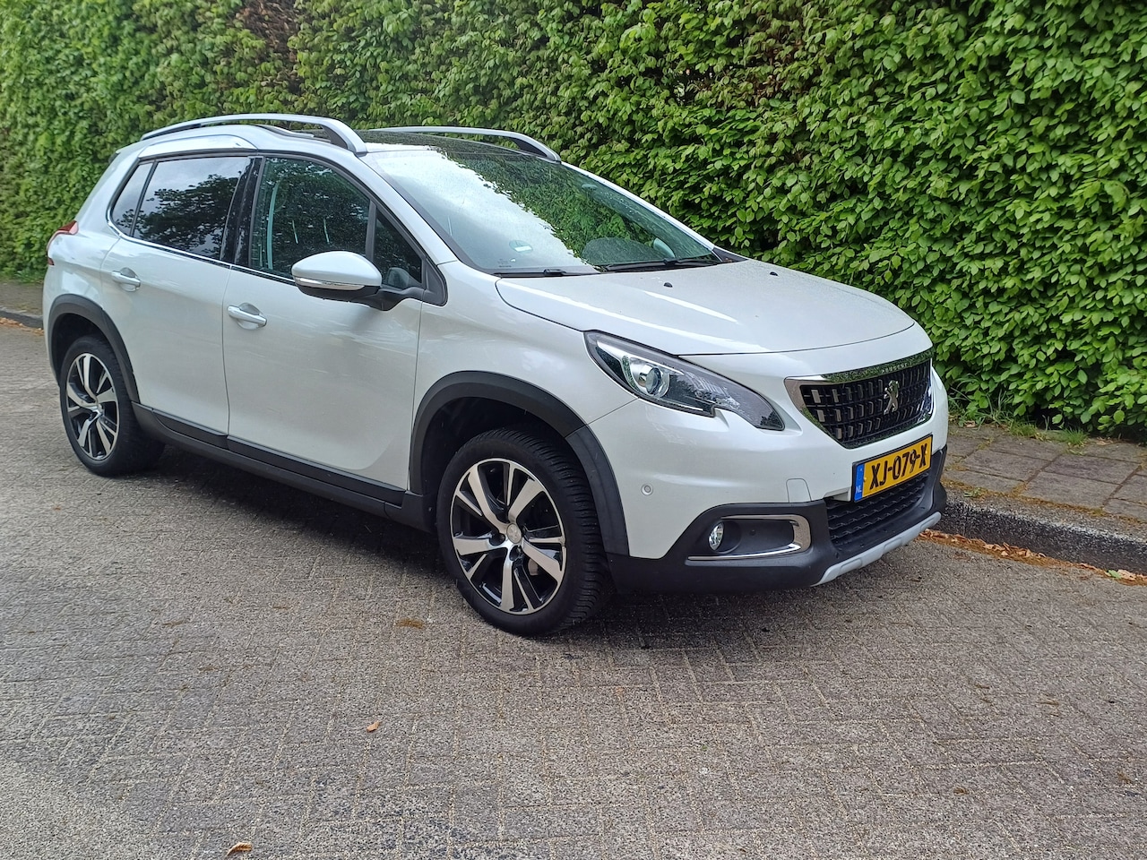 Peugeot 2008 - 1.2 PureTech GT-Line - AutoWereld.nl